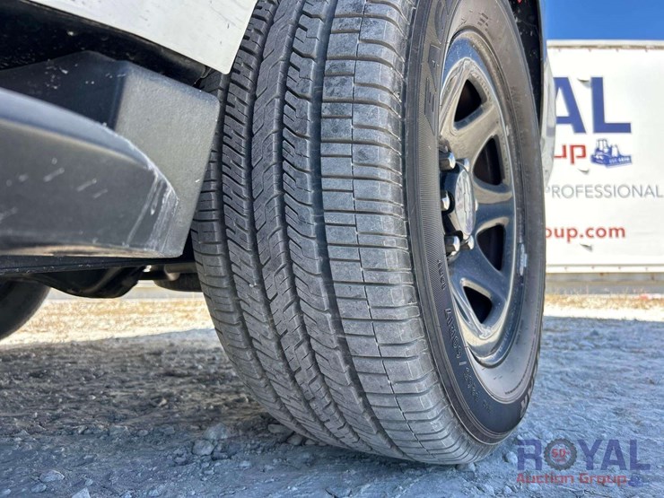 2018-chevrolet-tahoe-image-25