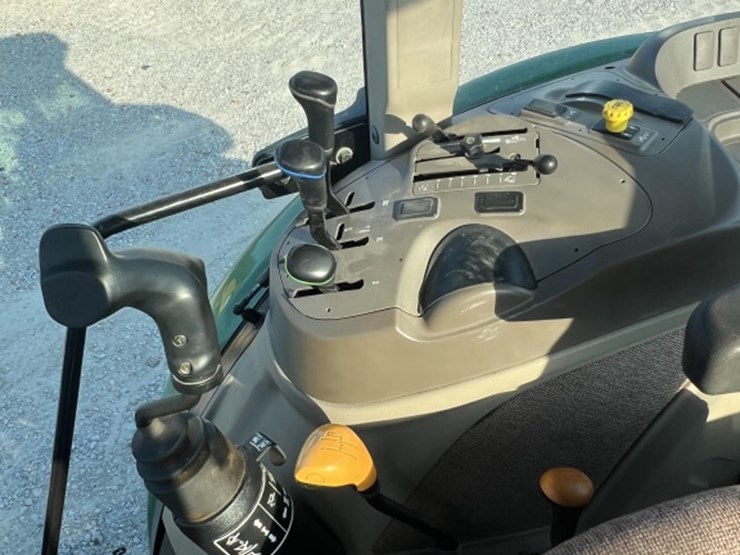 2012-john-deere-5083e-image-12