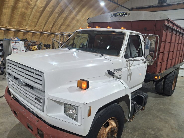 1991-ford-f700-image-3