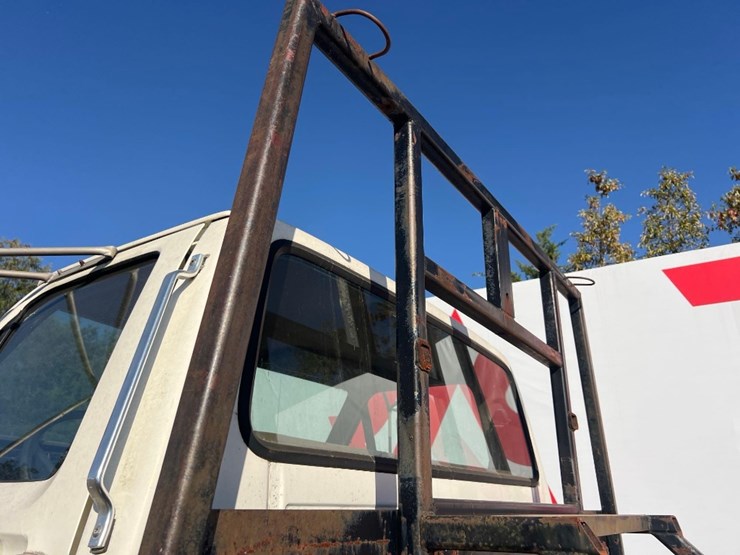 1996-ford-f-series-flatbed-truck-image-16