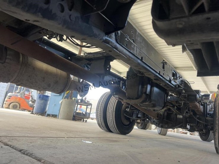 2013-ford-f550-image-26