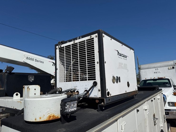 2017-ford-f550-xl-image-14