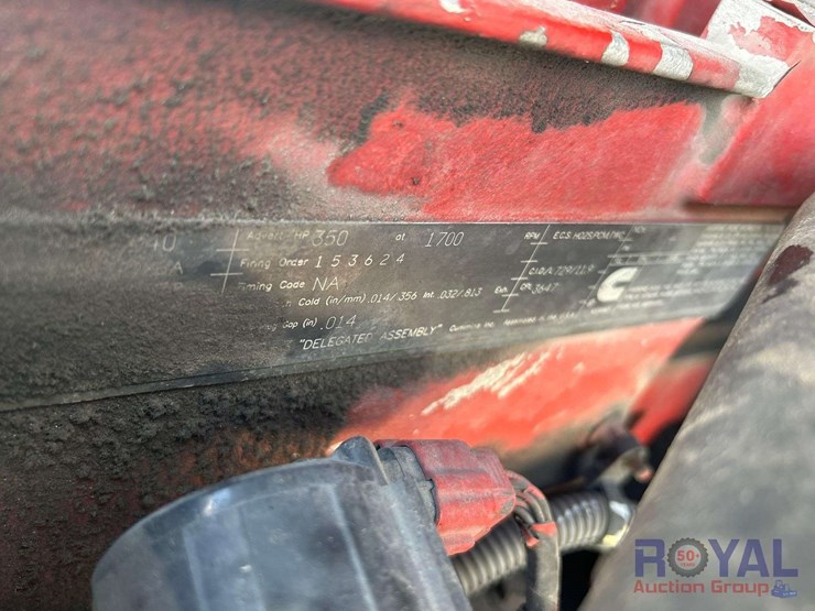 2014-peterbilt-384-image-9