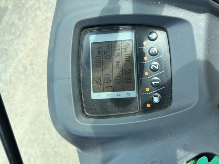 2016-kubota-m135gx-image-30