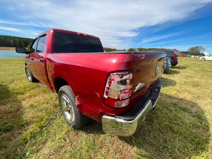 2012-dodge-ram-1500-image-10