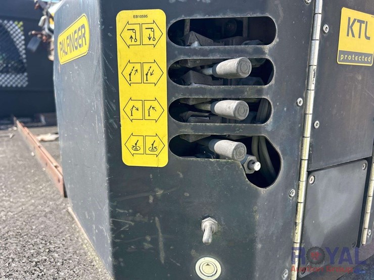 2016-ford-f550-image-28