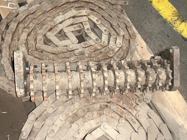 #174-•-log-deck-chains-and-roller-image-7