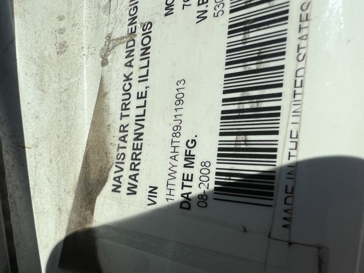 2009-international-7600-image-9