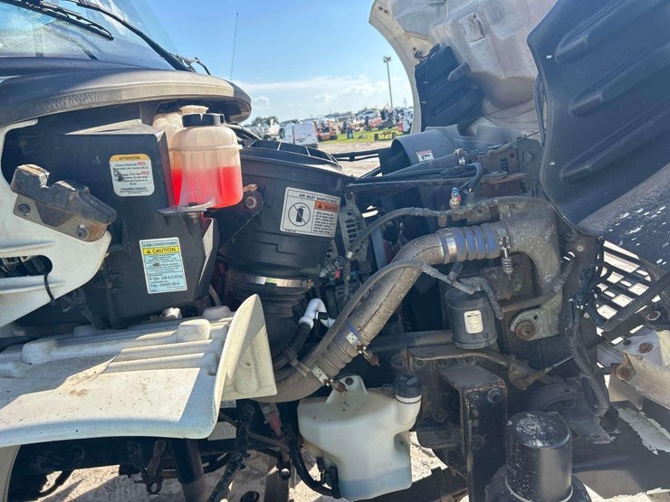 2013-freightliner-m2-106-altec-aa755-55ft-bucket-truck-image-8