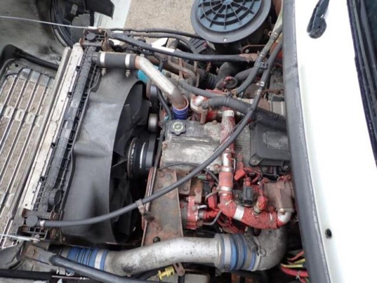 inoperable-2010-freightliner-m2106-business-class-image-24