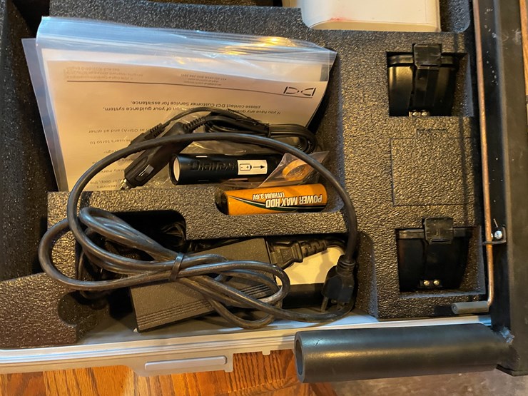 #1043-•-f2-locating-system-image-4