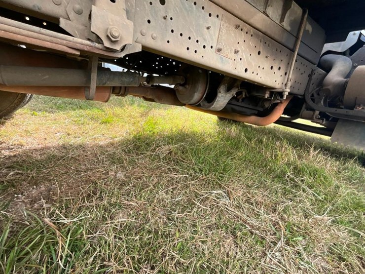 1997-isuzu-cab-&-chassis-image-15