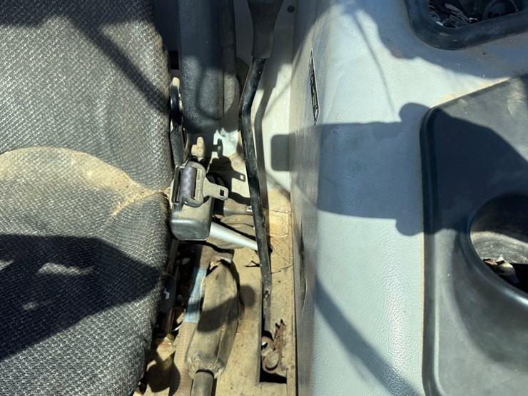 mahindra-8560-image-36