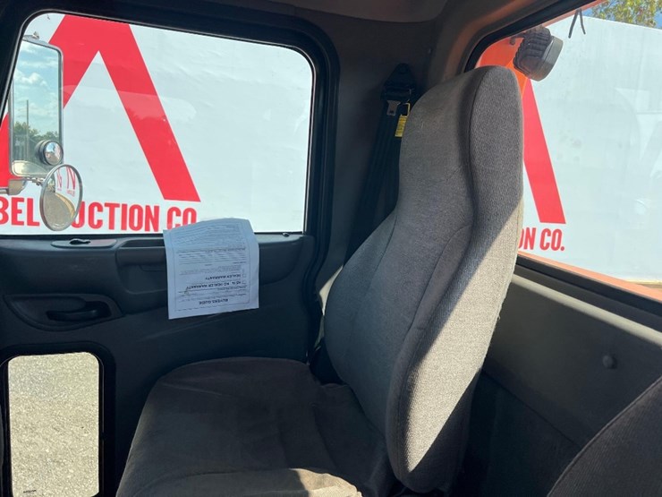 2016-peterbilt-pb337-flatbed-truck-image-30