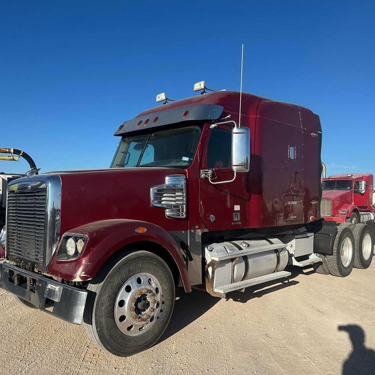 2012 FREIGHTLINER CORONADO 122