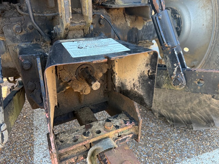 mahindra-8560-image-12