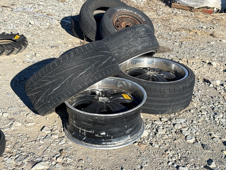 #25212-•-266/35zr22-tire-inv#-25212-image-2