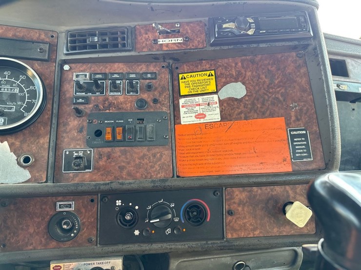 kenworth-rollback-tow-truck-image-34