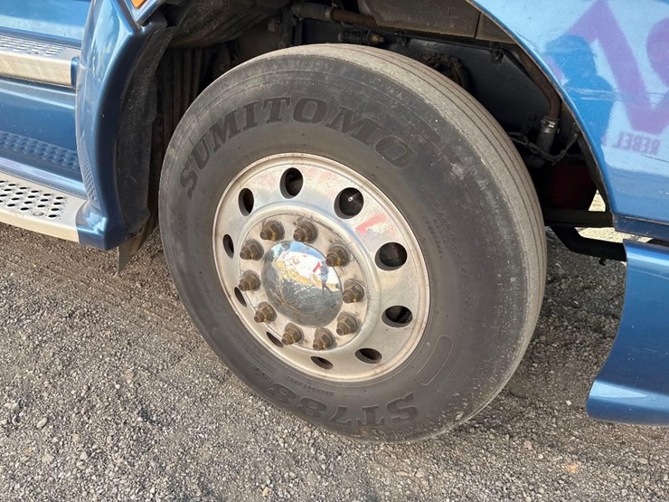 2012-kenworth-t660-image-12