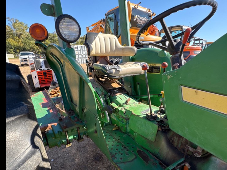 john-deere-2150-image-21