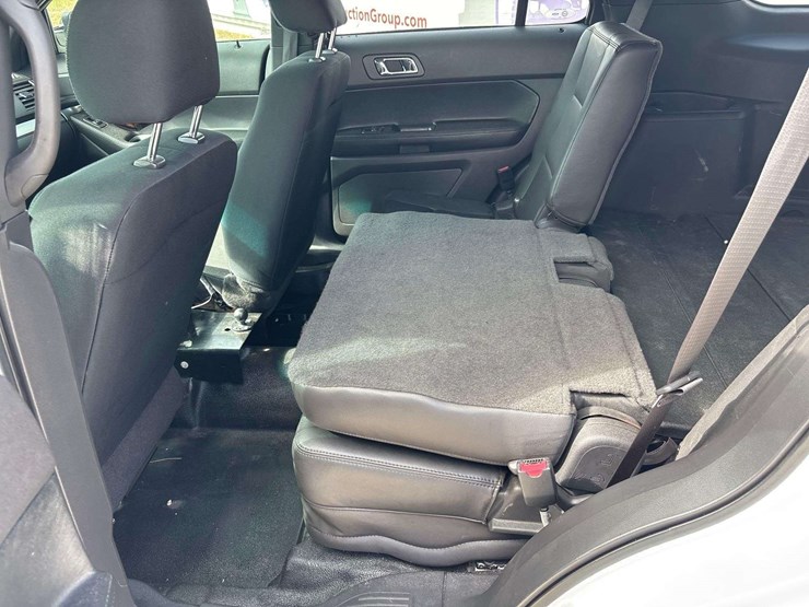 2014-ford-explorer-image-22