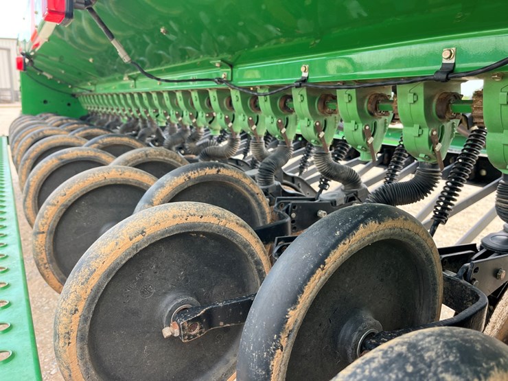 2010-john-deere-bd1113-image-8