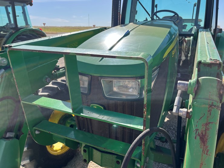 2016-john-deere-5100e-image-4