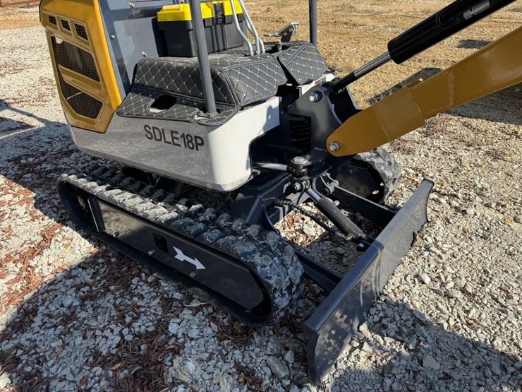 #4710-•-sdle-18-p-mini-excavator-image-7