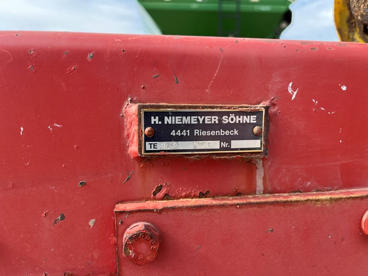 #t13612-•-niemeyer-te302-rotary-hoe-image-8