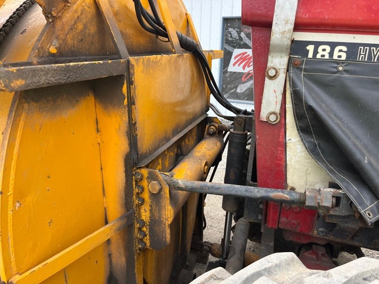 international-186-image-11