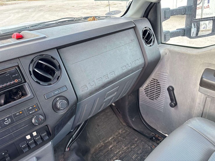 2012-ford-f550-image-29