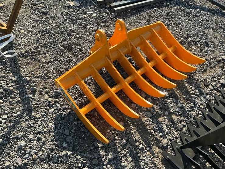 #1675-•-unused-future-cat-305-dense-teeth-rake-image-6