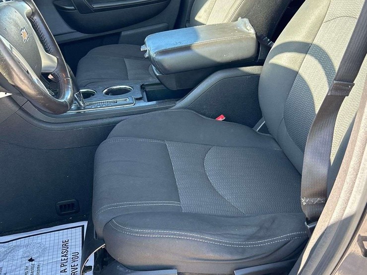 2016-chevrolet-traverse-image-13