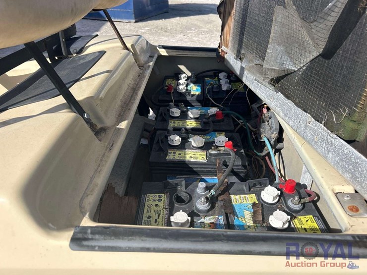 club-car-electric-cart-image-8