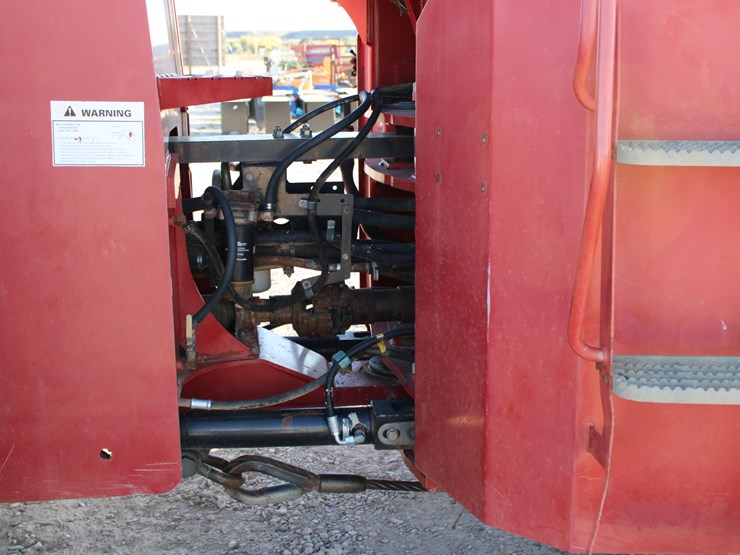 international-4100-image-49