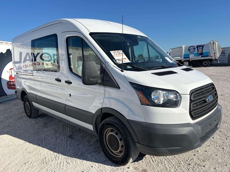 2018-ford-transit-image-2