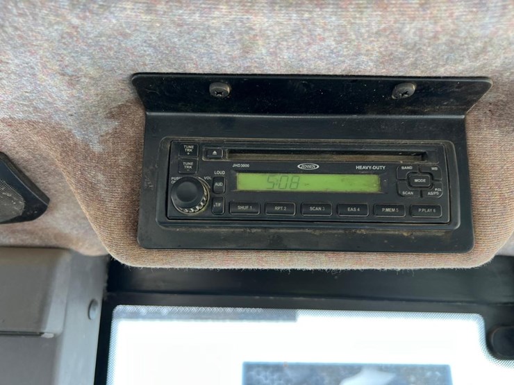 new-holland-tl100a-image-35