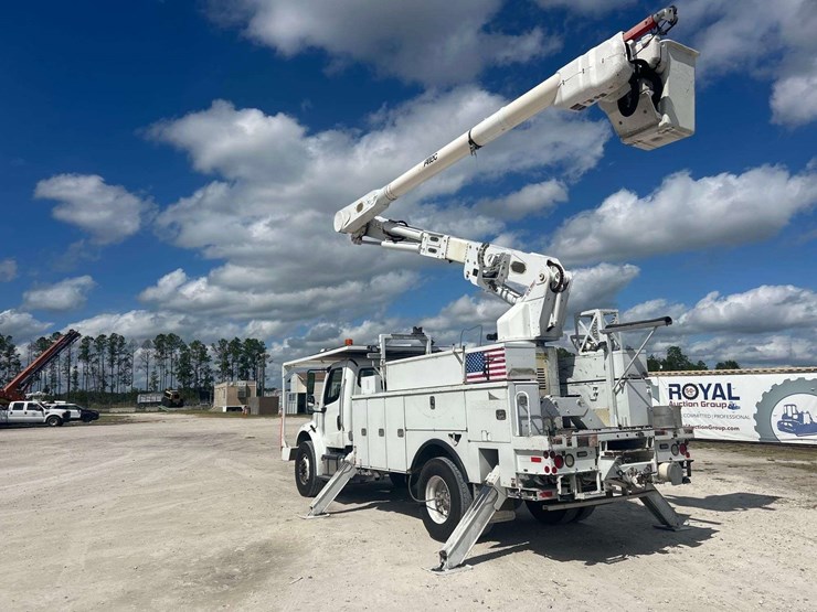 2016-freightliner-m2-106-altec-am50-50ft-bucket-truck-image-4