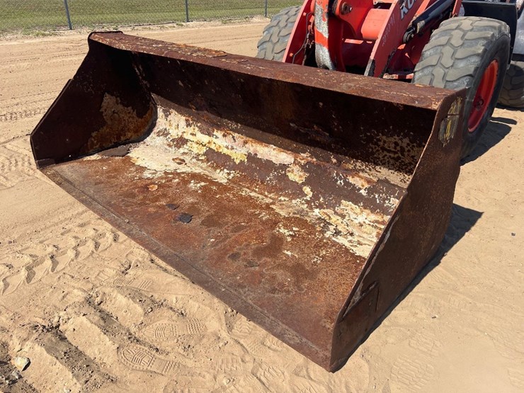 2019-kubota-r630-image-14