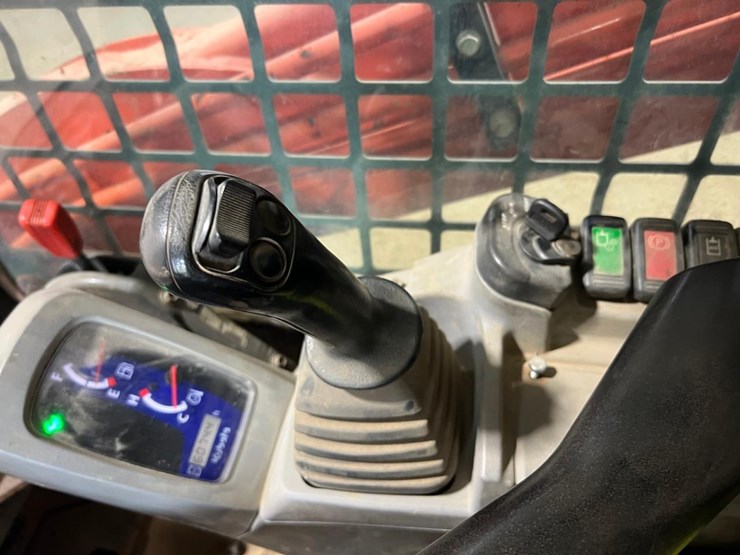 kubota-svl75-2-image-26