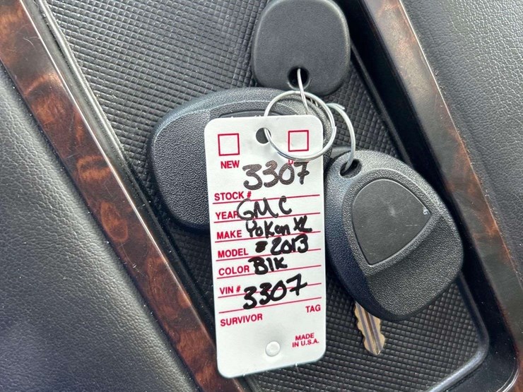 2013-gmc-yukon-denali-image-25