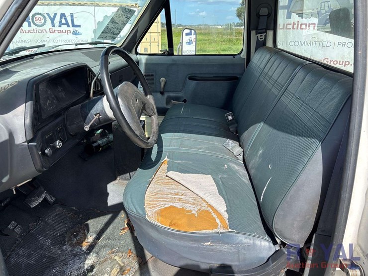 1990-ford-f-450-heil-10ft-dump-truck-image-13