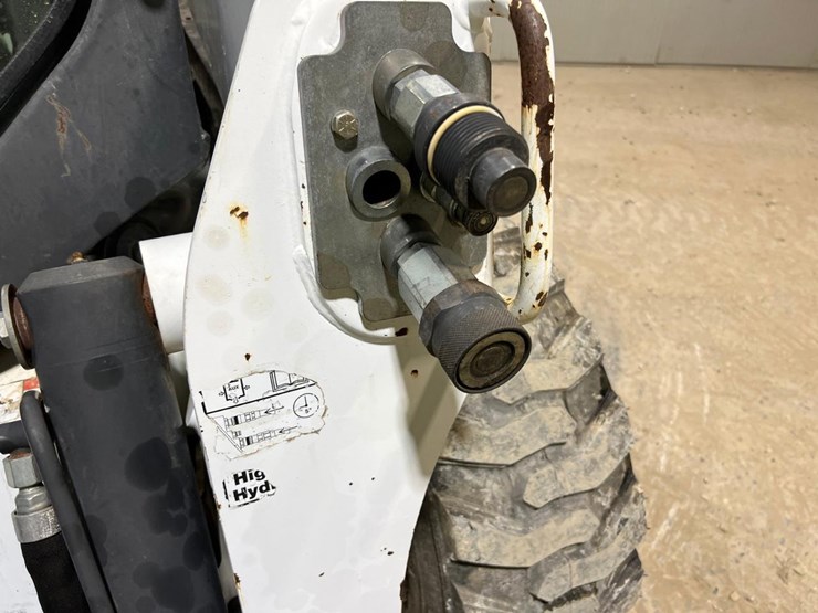 2017-bobcat-s770-image-11