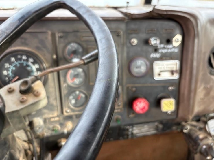 1989-international-9300-image-17