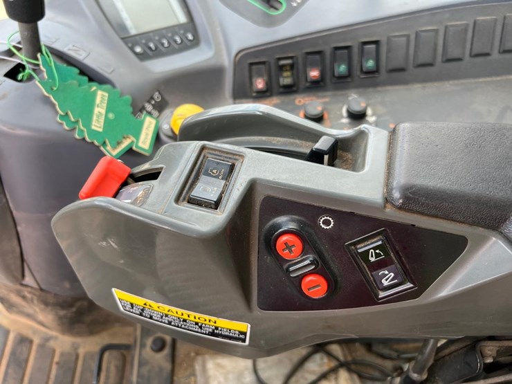 2016-kubota-m135gx-image-35