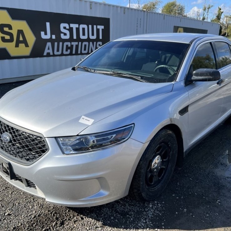 2017 Ford Taurus Sedan