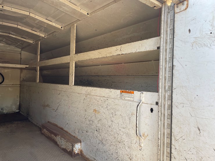 #1008-•-2012-chevy-3500-utility-truck,-(has-title)-image-28