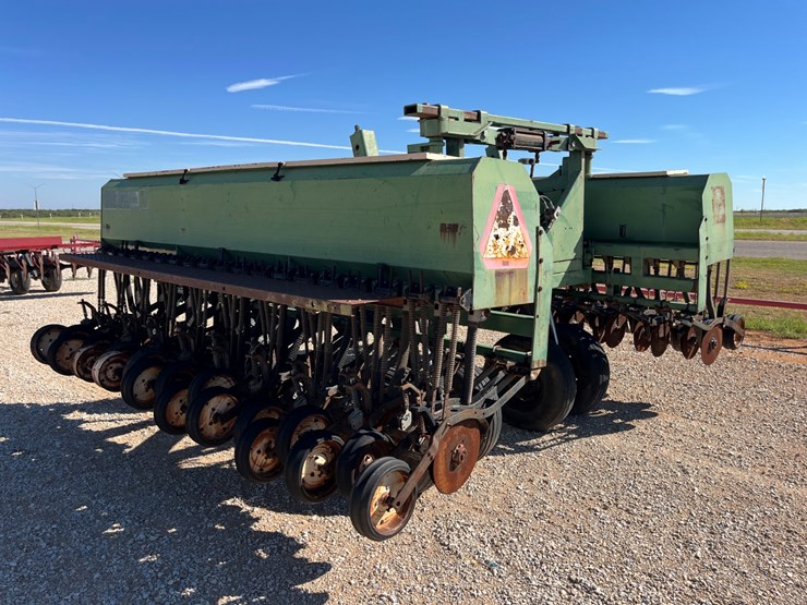 #t8082-•-great-plains-ss-24-grain-drill-image-19