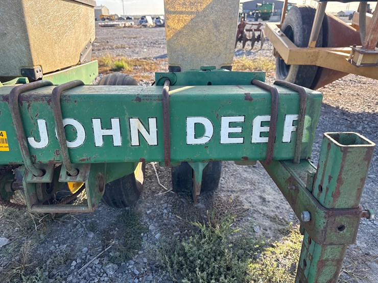 john-deere-7300-image-14