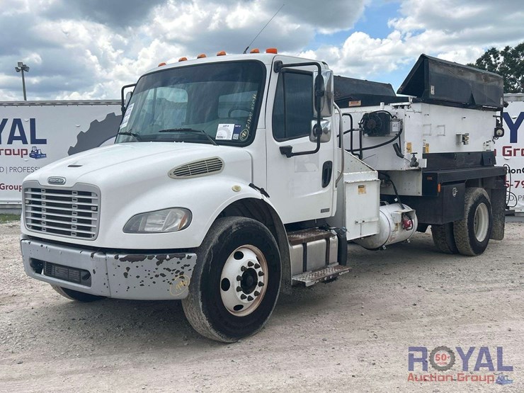 2012-freightliner-m2-106-asphalt-pothole-patcher-truck-image-1